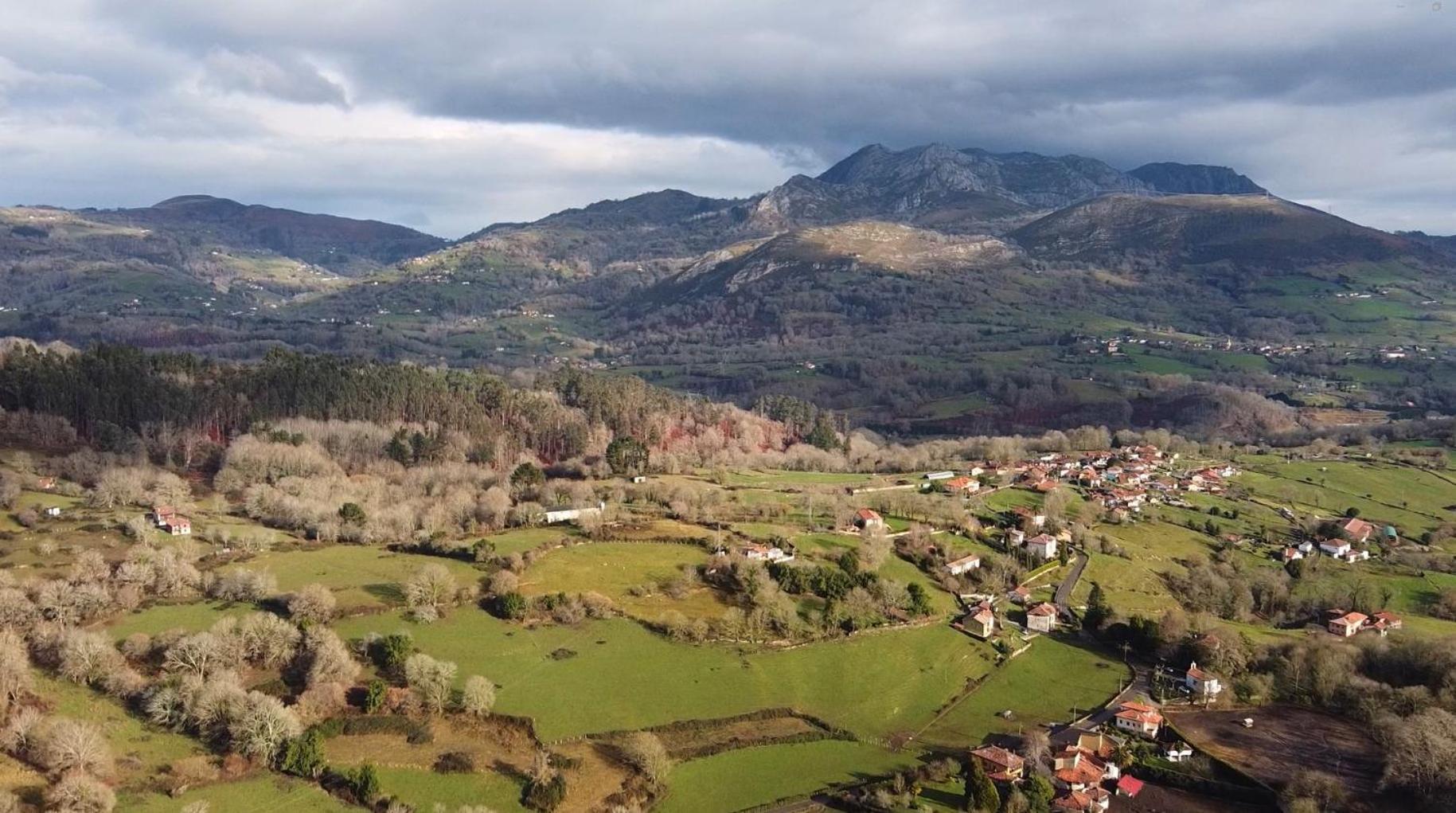 El Balcon Del Horreo Villa Pilona ภายนอก รูปภาพ